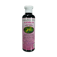 Натуральный шампунь с сапиндусом против перхоти, зуда, сечения и старения волос от Thanyaporn Herbs 350 мл / Thanyaporn Herbs Soapberry herbal shampoo 350 ml